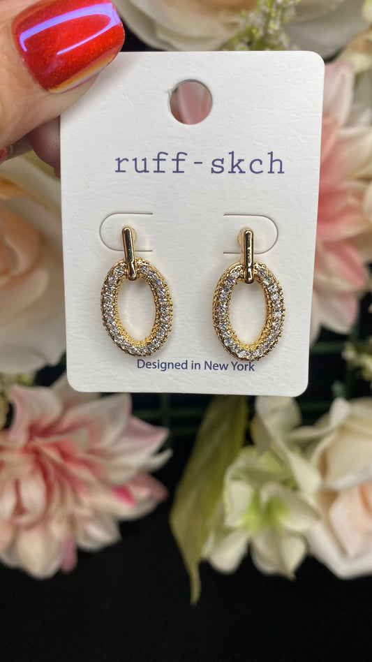 So sparkly and chic earrings